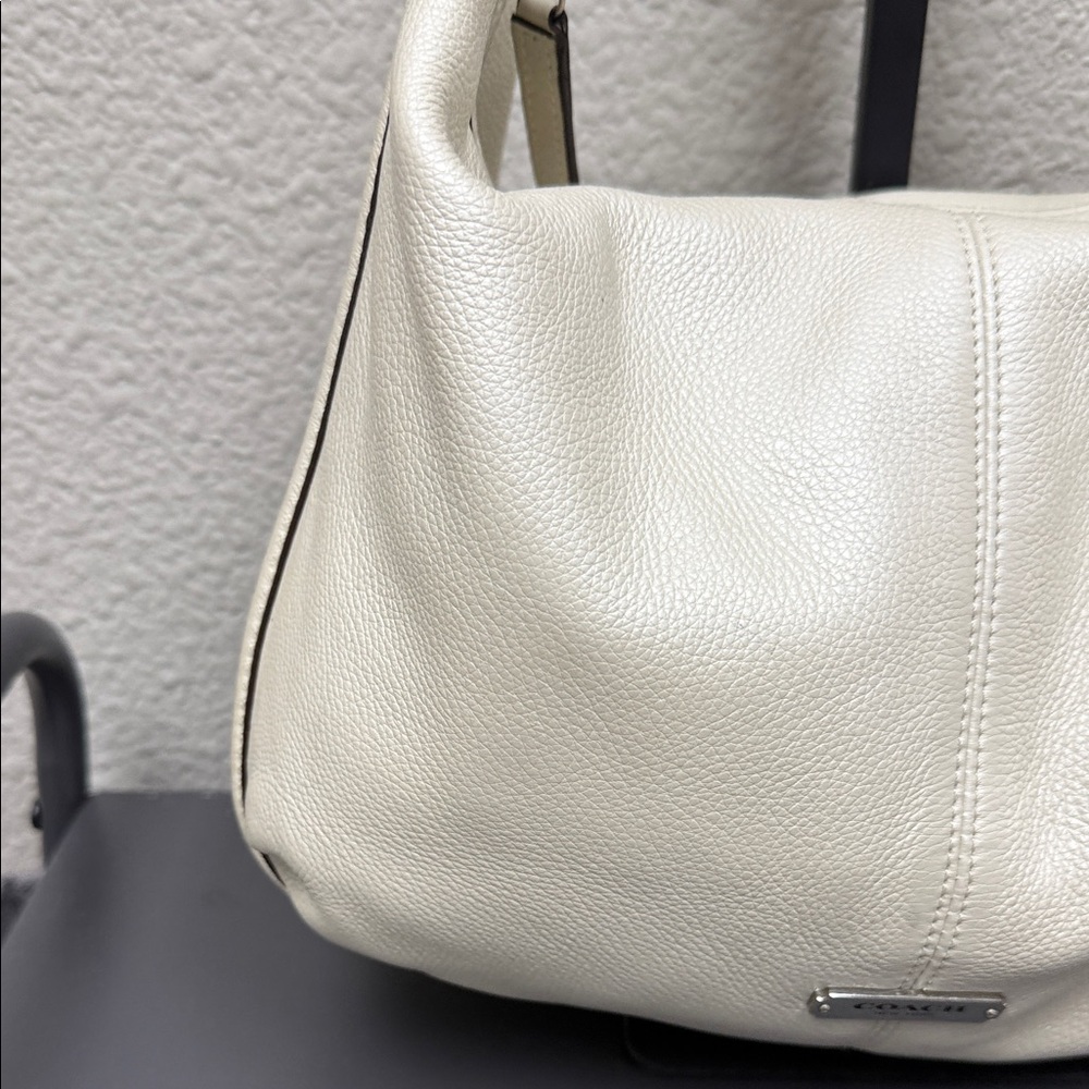 Coach Avery Pearlescent Small Hobo - Picture 5 of 14